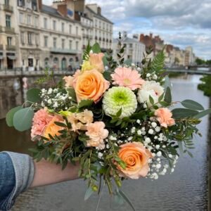 Bouquet Rond de Fleurs Fraîches « Douceur Abricot »